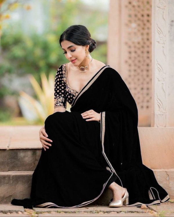 এক্সক্লুসিভ ওয়েটলেস জর্জেট  পার্টি শাড়ি