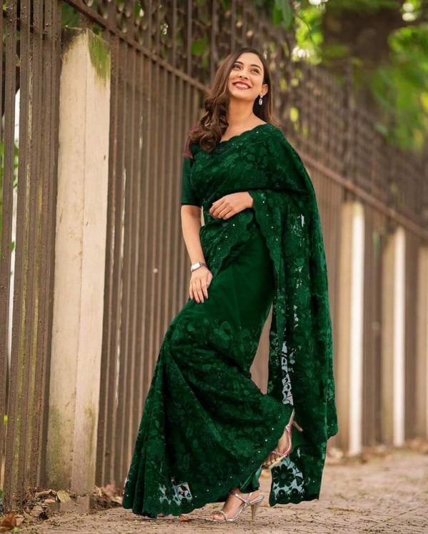 প্রিমিয়াম অর্গানজা ফ্যাব্রিক এমব্রয়ডারি করা পার্টি শাড়ি
