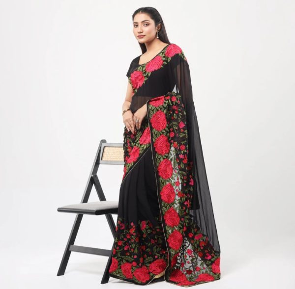 এক্সক্লুসিভ ওয়েটলেস জর্জেট এমব্রয়ডারি করা পার্টি শাড়ি