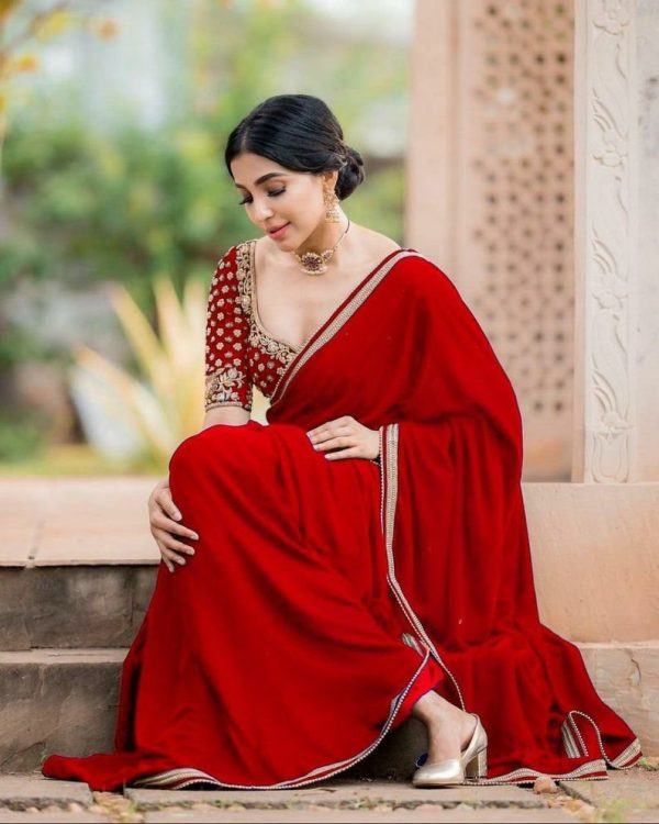 এক্সক্লুসিভ ওয়েটলেস জর্জেট  পার্টি শাড়ি